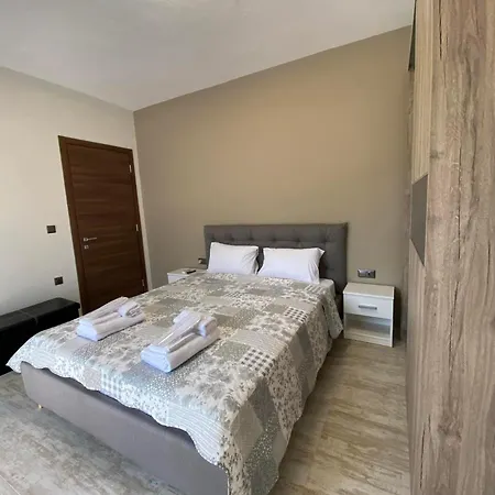 Beautiful Holiday home Nea Karvali