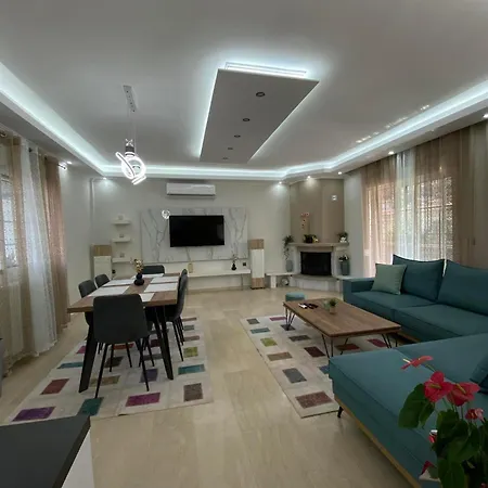 Beautiful Holiday home Nea Karvali